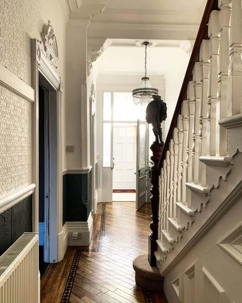 Ornate trim on the stairs