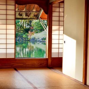 entrance hall to japanese home